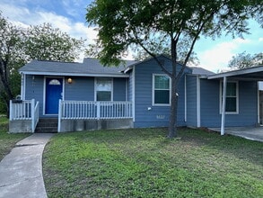 Building Photo - Private Detached 1-Bedroom Apartment with Backyard