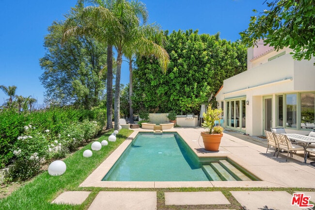 Building Photo - 24907 Marbella Ct