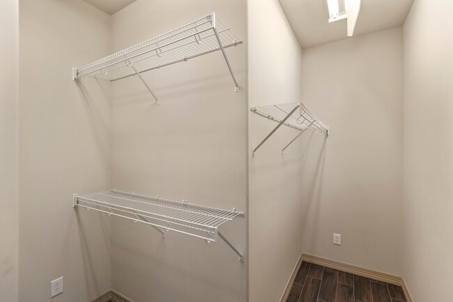 Building Photo - 1607 Bass St