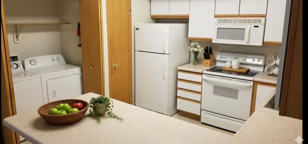 Building Photo - 2855 Coral Ct