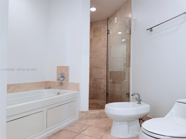 Building Photo - 18201 Collins Ave