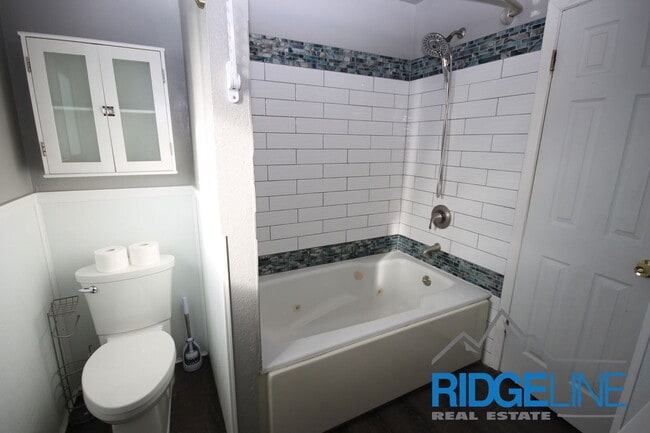 Building Photo - 2704 3rd Ave S