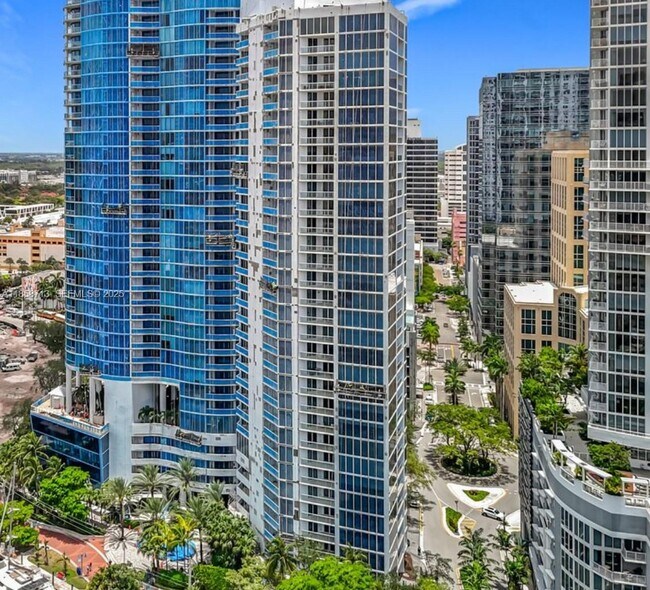 Building Photo - 333 Las Olas Way