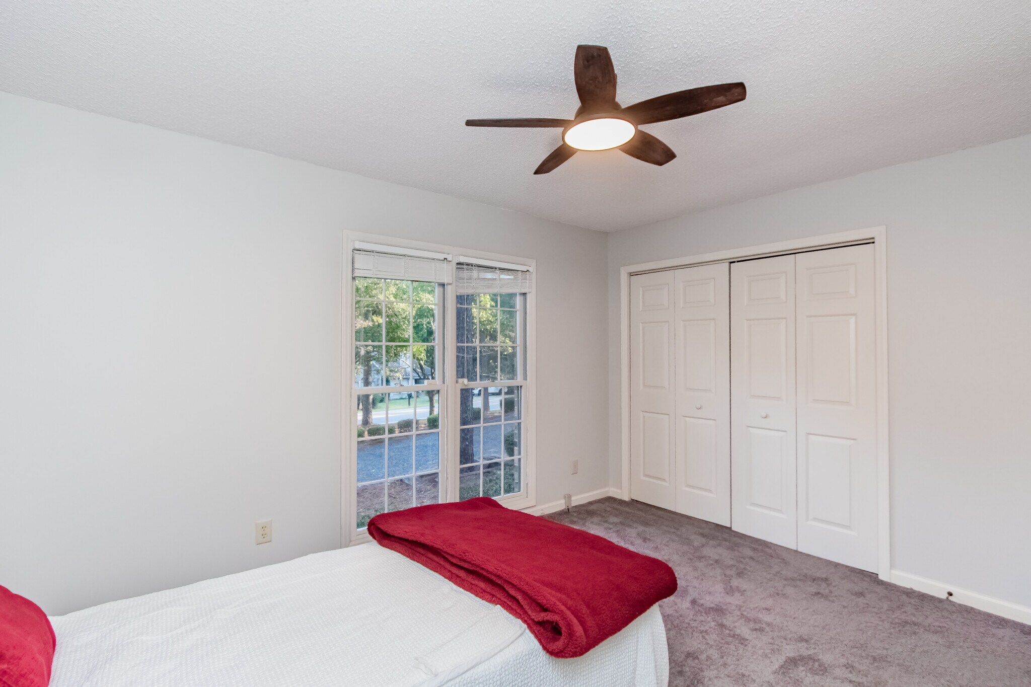 Building Photo - 965 Monticello Dr