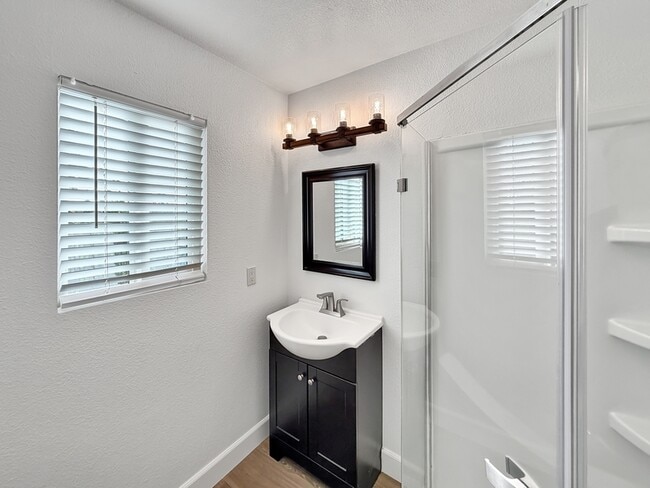 Building Photo - 820 Normark Terrace