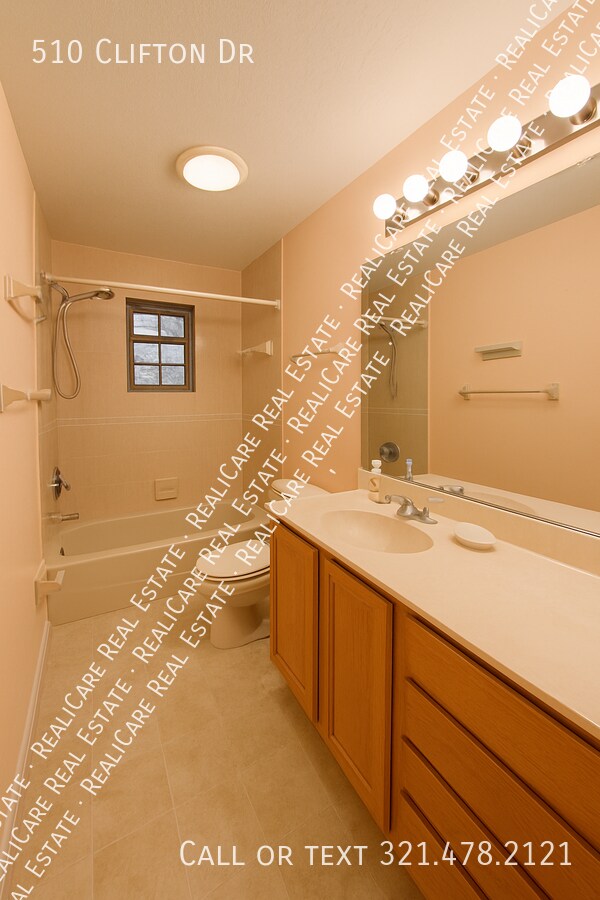 Building Photo - 510 Clifton Dr