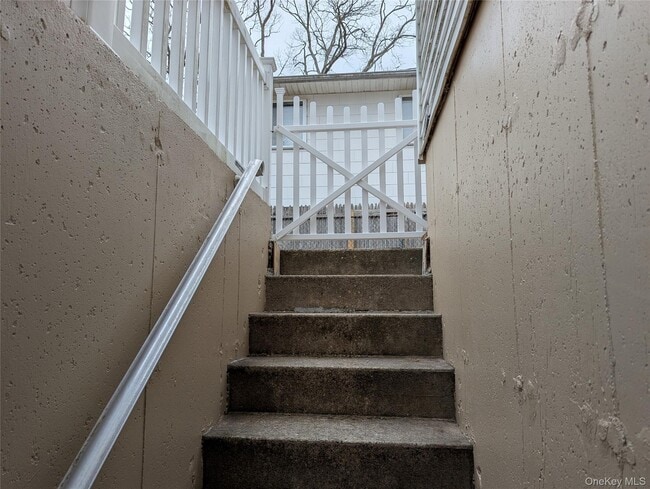 Building Photo - 38 3rd St