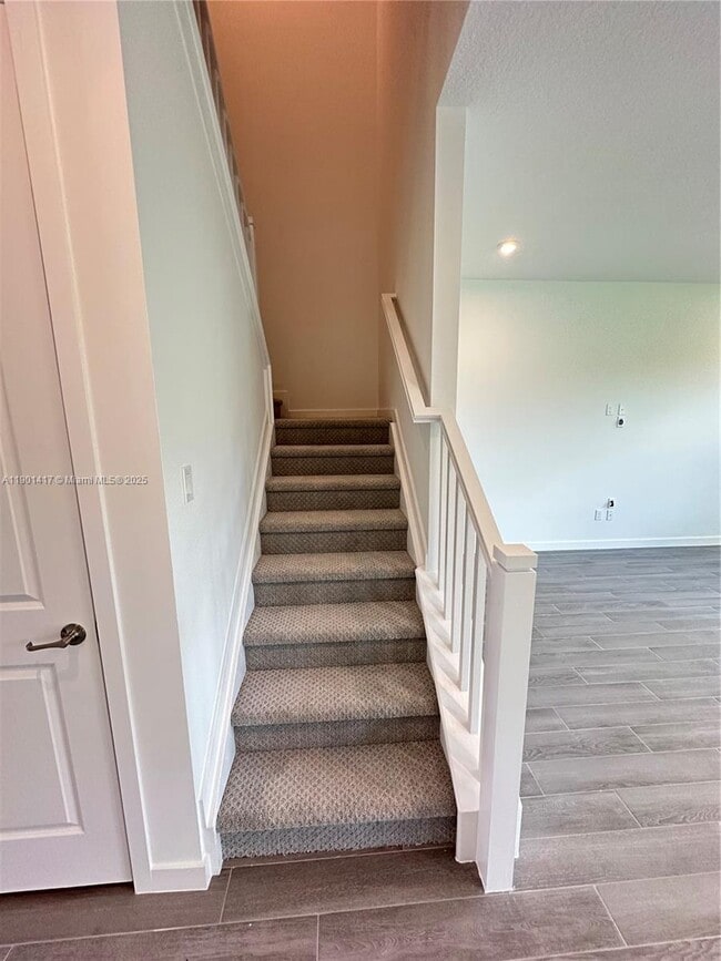 Building Photo - 7262 Lenora Ln