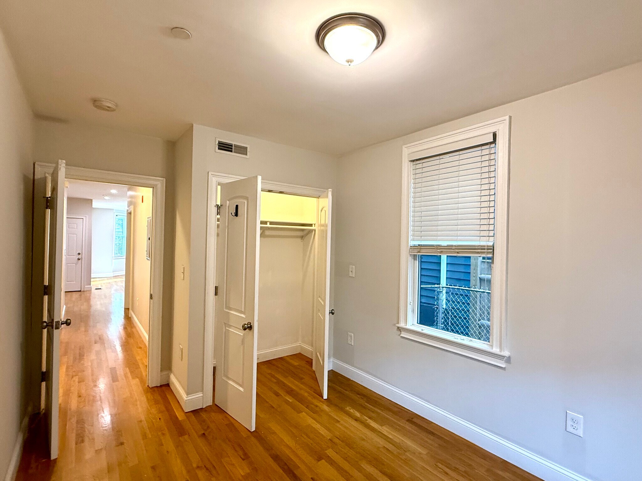 Building Photo - 19 Plymouth St