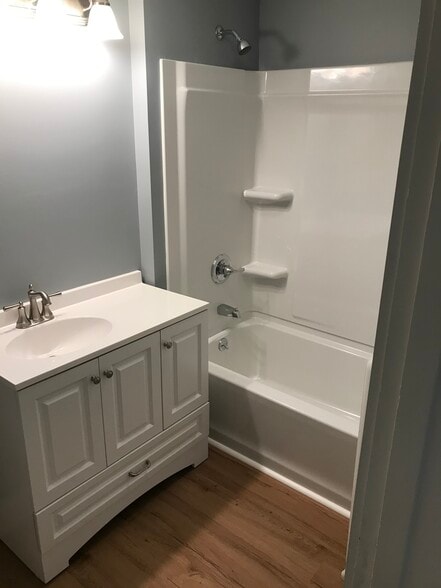 Bath - 12 Hazelwood Ter