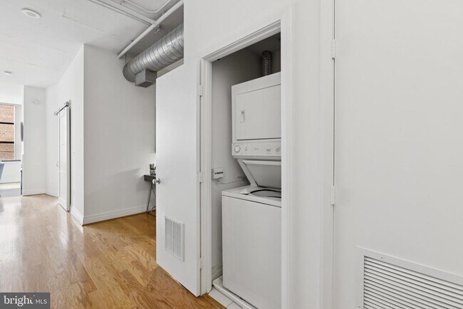 Building Photo - 2020 12th St NW