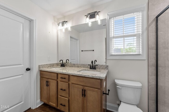 Building Photo - 360 Maidenhair Pl