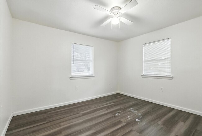 Building Photo - 7841 Abbott Dr
