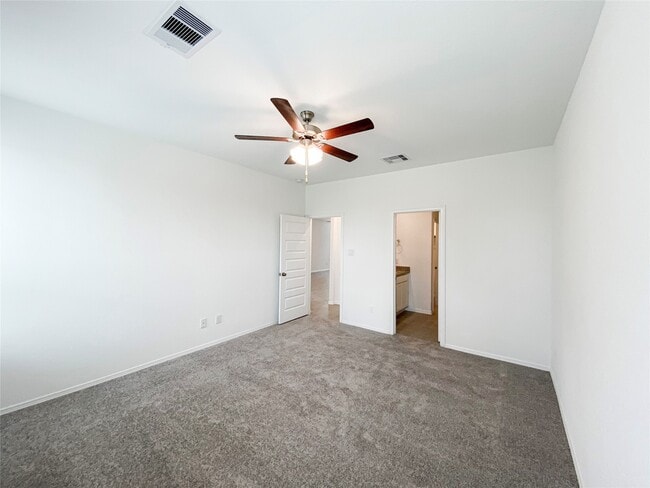 Building Photo - 5622 Tabula Rasa Dr