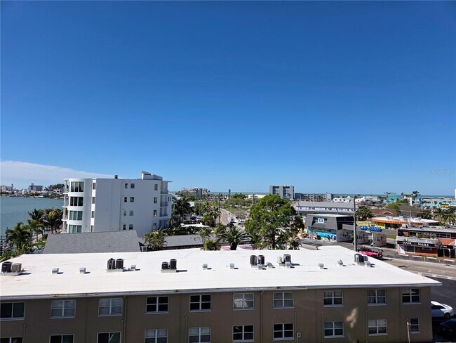 Building Photo - 285 107th Ave