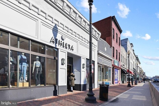 Building Photo - 2140 Wisconsin Ave NW