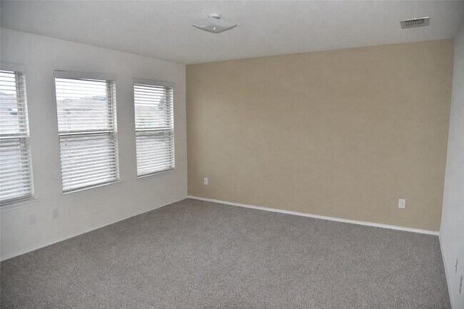 Building Photo - 1405 Acmite Ave