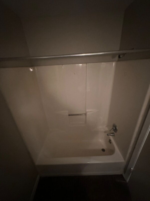 Building Photo - 735 Cave St