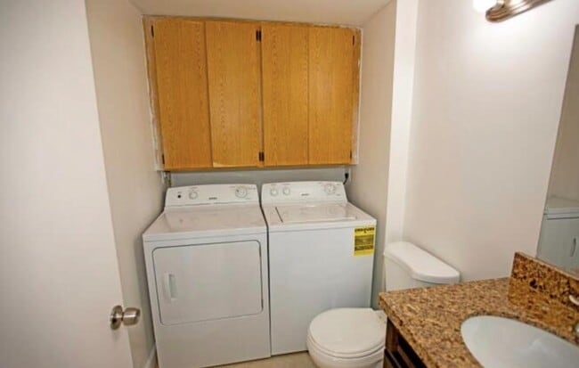 Building Photo - 507 Green Springs Pl