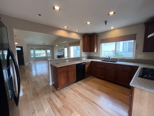 Building Photo - 4361 Poinsettia St