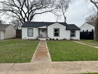 Building Photo - A hassle-free lifestyle