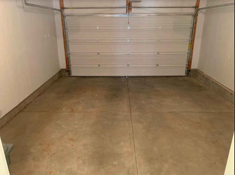 Building Photo - 458 S Pegasus Way