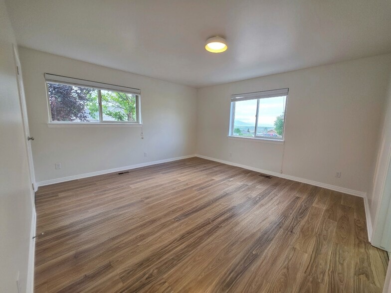 Building Photo - 326 N Escalante Dr