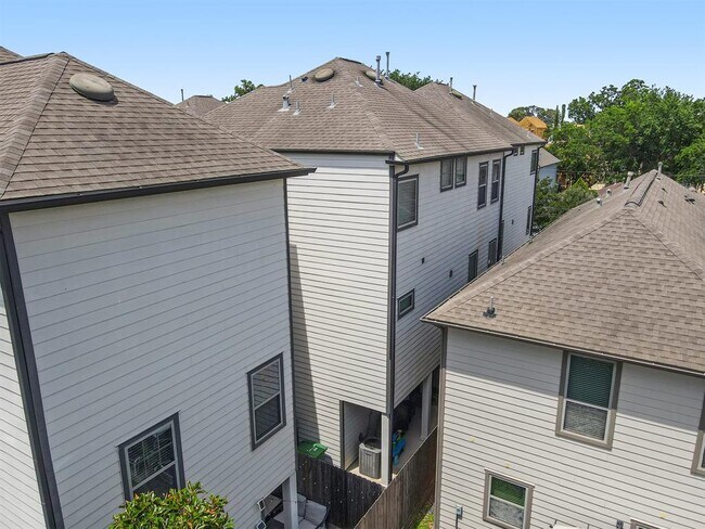 Building Photo - 5311 Kiam St