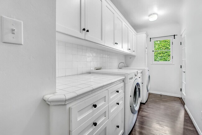 Building Photo - Luxurious Remodeled Home with ADU in Valley Village