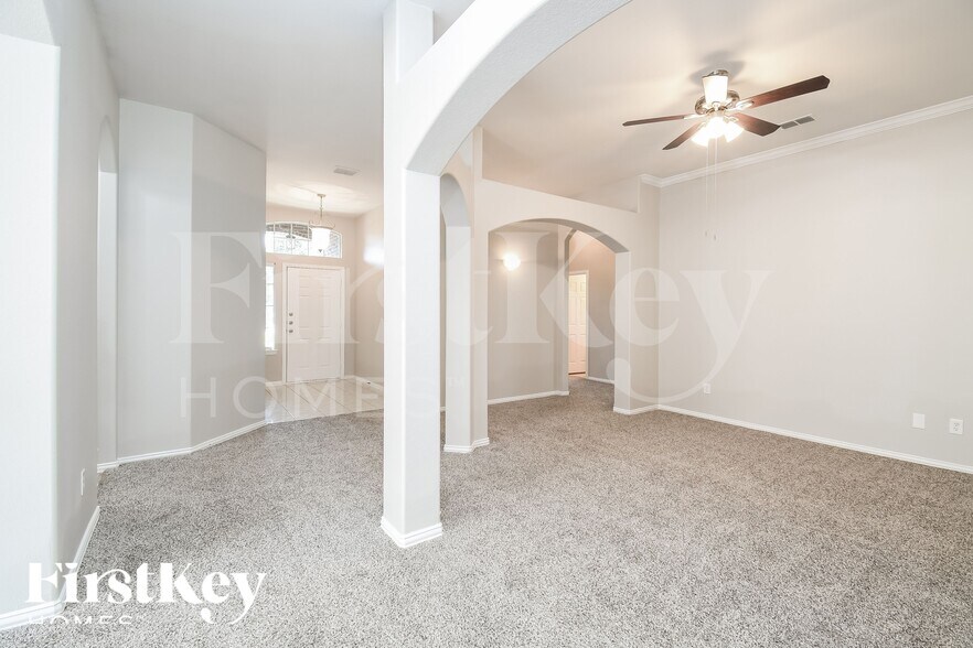 Building Photo - 403 Canadian Trail