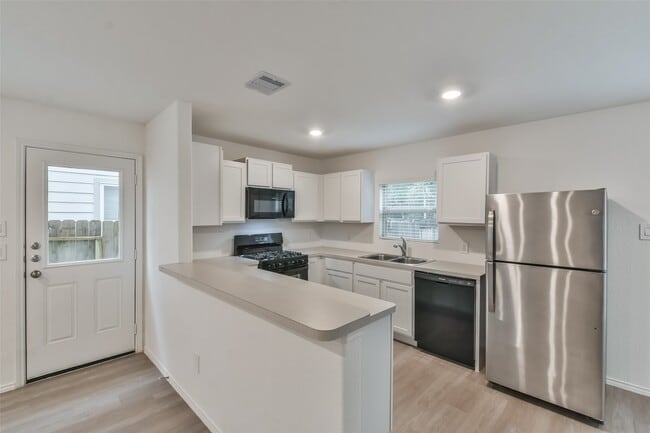 Building Photo - 3707 Solanum Dr