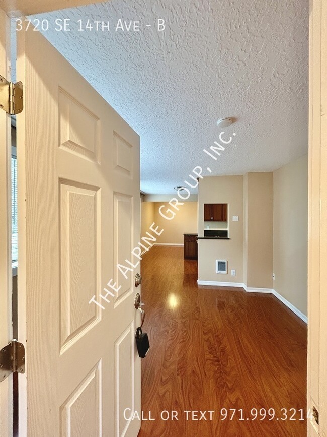 Building Photo - 2 Bedroom Unit in Brooklyn!