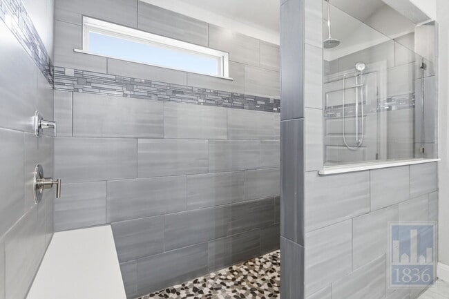 Building Photo - 555 Purple Heart Dr