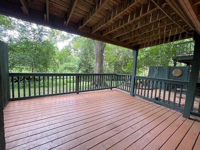 Building Photo - 8265 Kingsbrook Rd