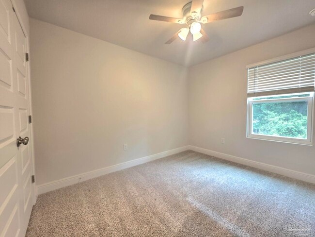 Building Photo - 7158 Village Ln
