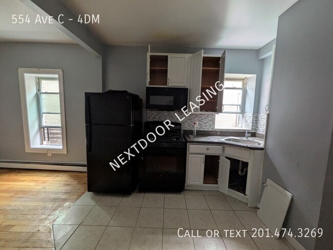 Building Photo - 554 Avenue C