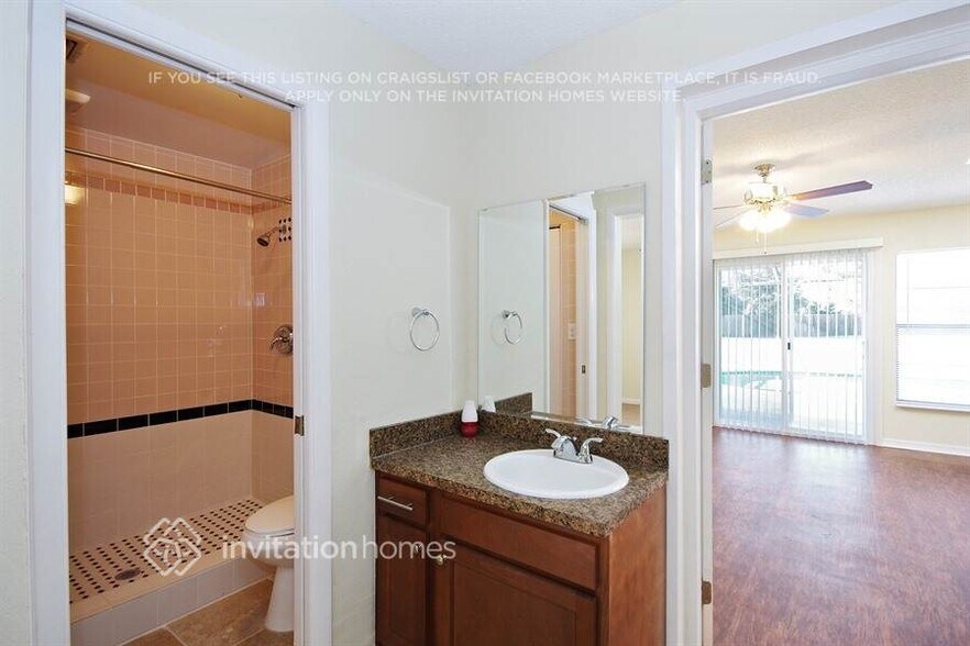 Building Photo - 760 Jena Dr