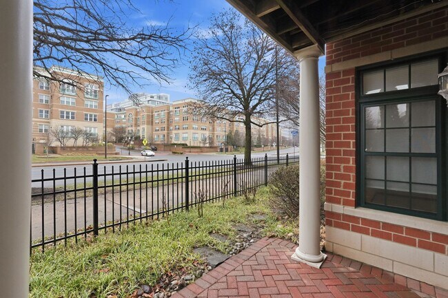 Building Photo - This exceptional West Market location is just steps from Reston Town Center, offering convenient ...