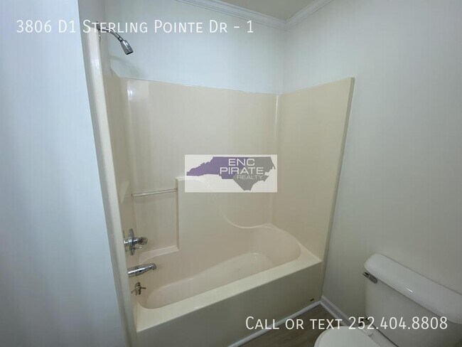 Building Photo - 3806-38D1 Sterling Pointe Dr