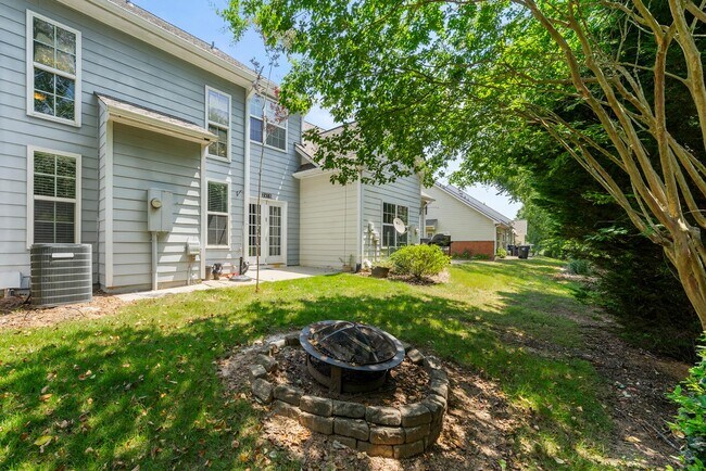 Building Photo - 2415 Clock Face Ct