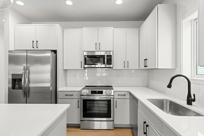 Building Photo - 1311 SW 36th St