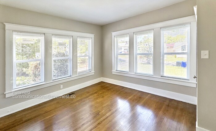 Building Photo - 1520 36th St N