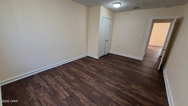 Building Photo - 300 N James Ave