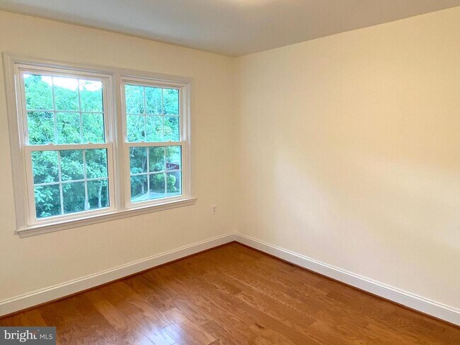 Building Photo - 1801 Belle View Blvd