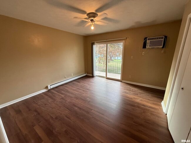 Building Photo - 4021 S Ricketts Ave