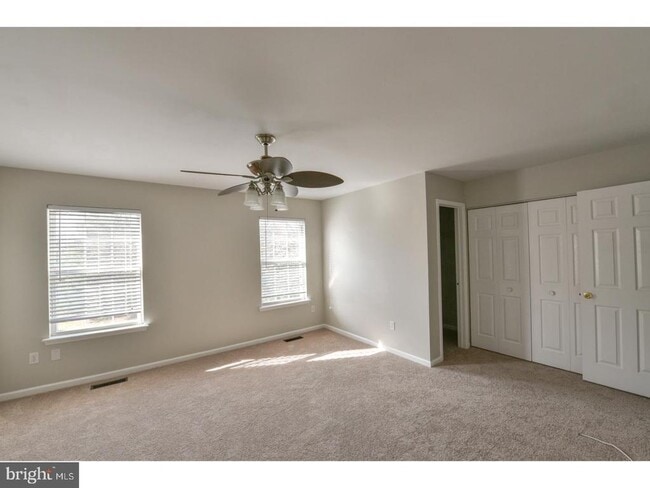 Building Photo - 126 Hawthorne Ct