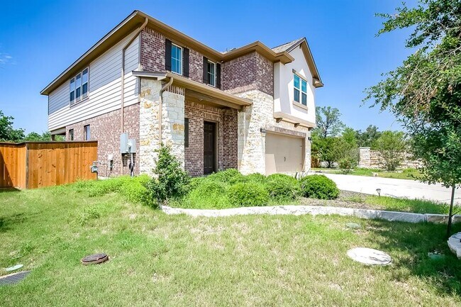 Building Photo - 9202 Spade Cir