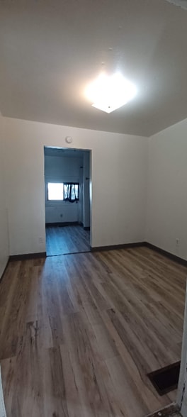 Building Photo - 842 E Yellowstone Hwy