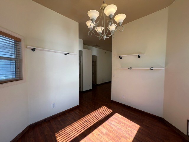 Building Photo - 3bed 3bath Great Meridian Location!