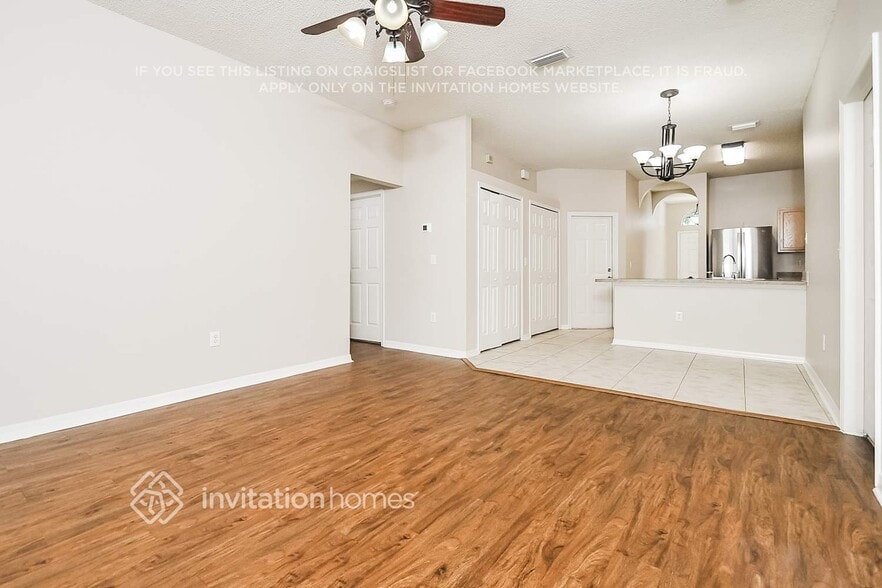 Building Photo - 932 Grand Canyon Dr